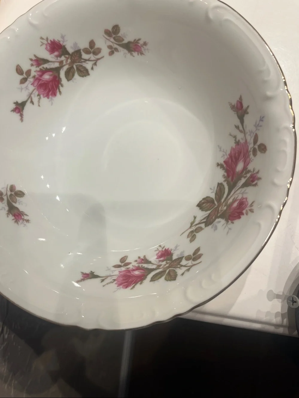 ROYAL ROSE Classic White Porcelain Serving Bowl with Pink Rose Motif